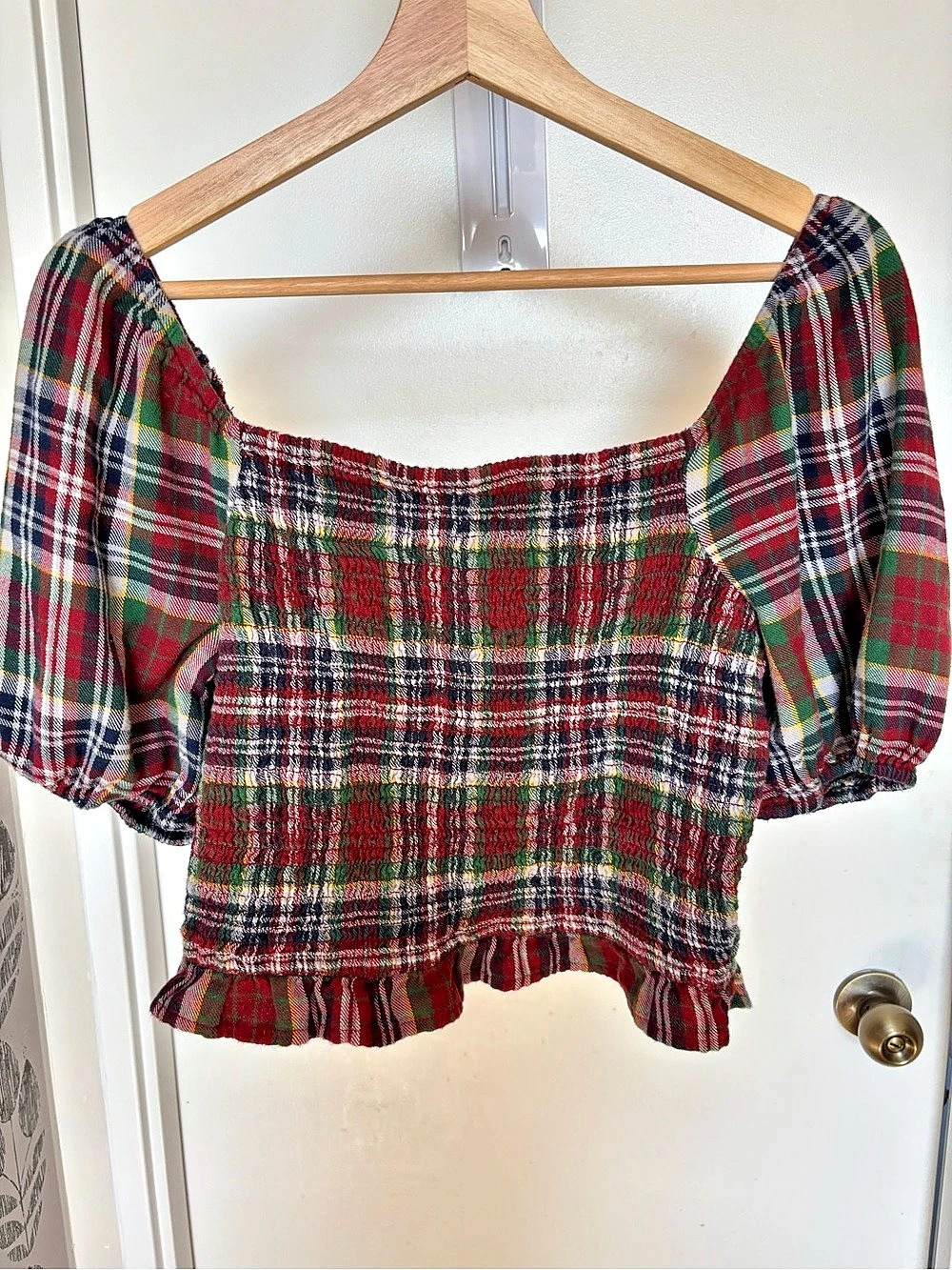 AE Plaid Smocked Puff Sleeve Top Size Large fall cottagecore